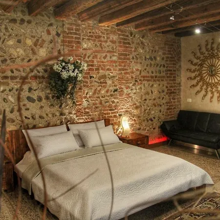 La Bella Wine Guest house *